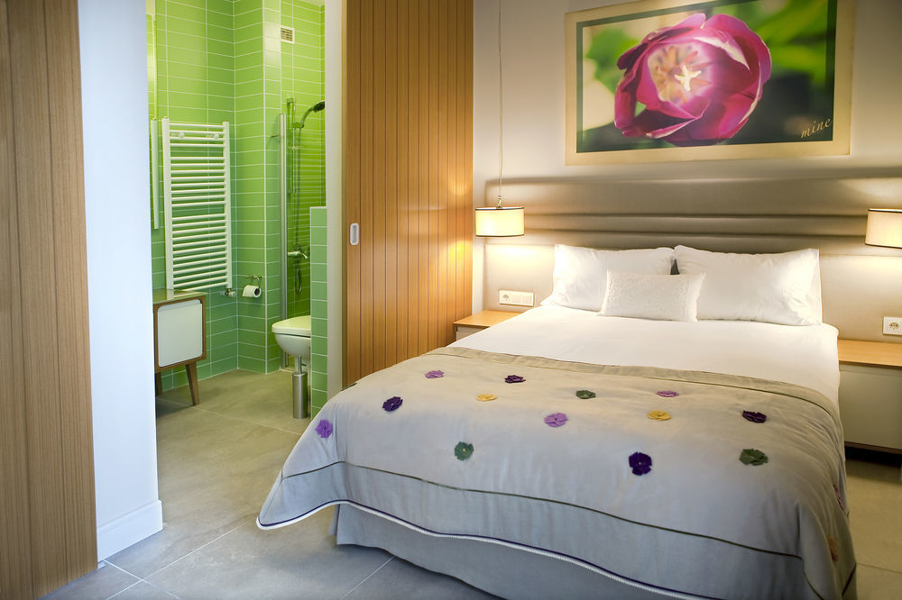 Big Urban Stay Hotel Istanbul Exterior photo