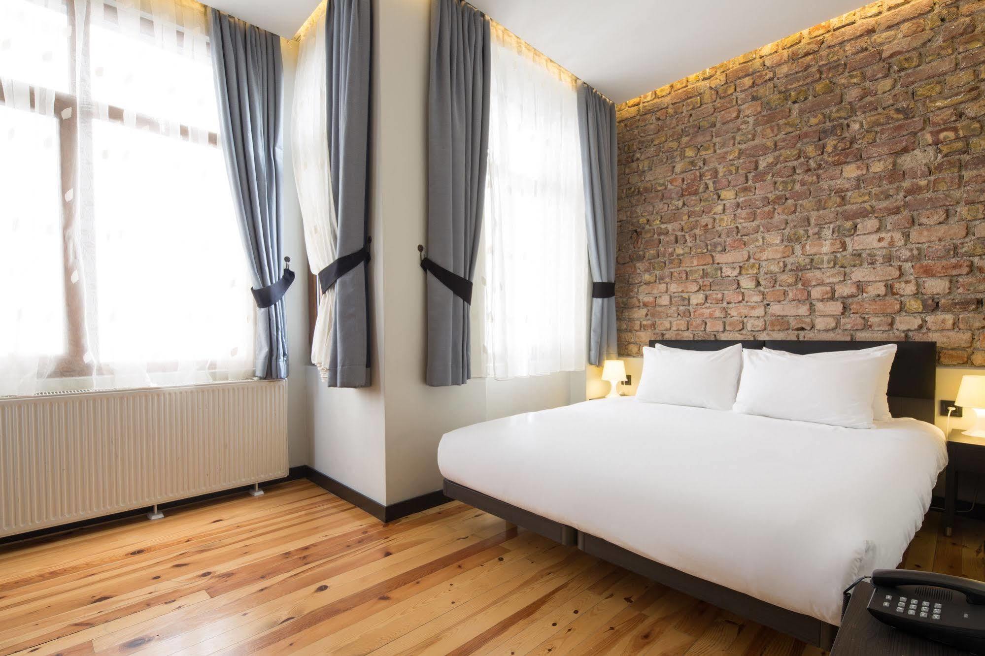Big Urban Stay Hotel Istanbul Exterior photo